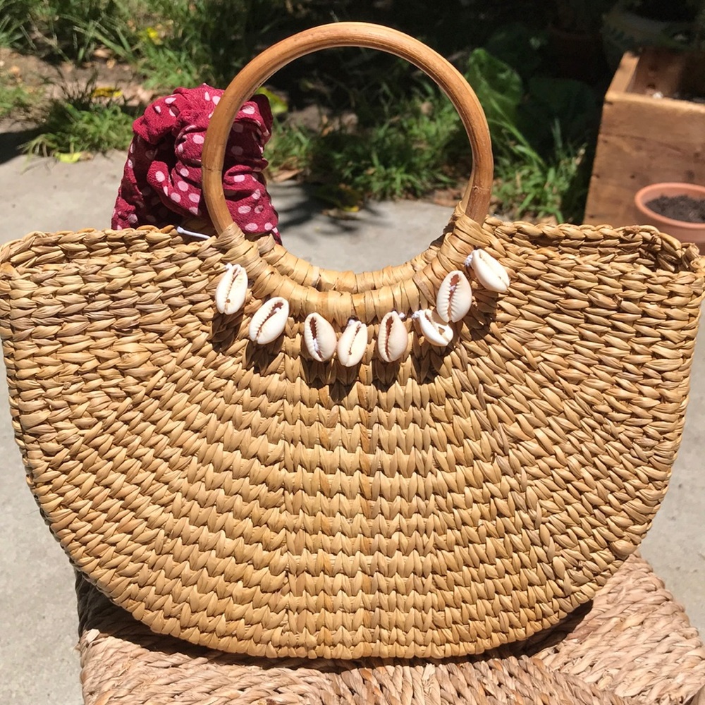 Rafia purse.